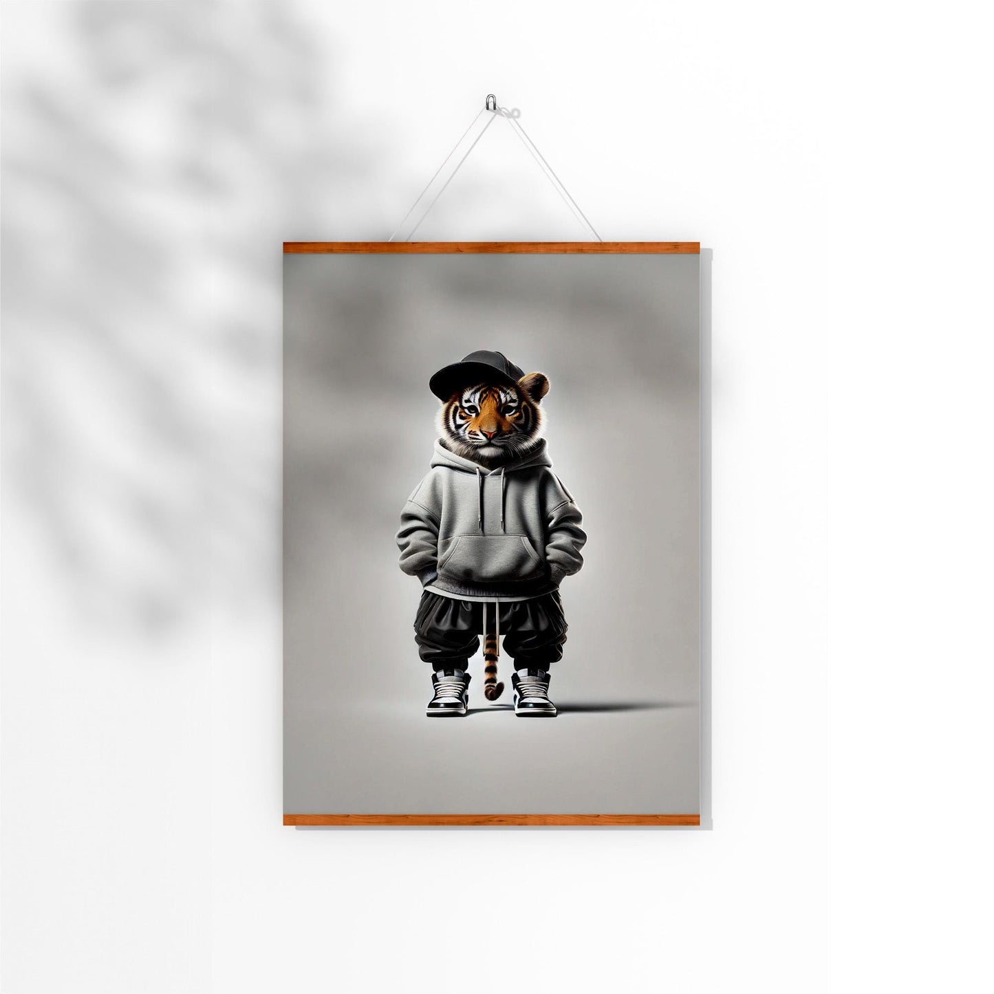 Ikonische realistische Baby-Tiger-Leinwand – Realistische, stilvolle und verspielte Wanddekoration