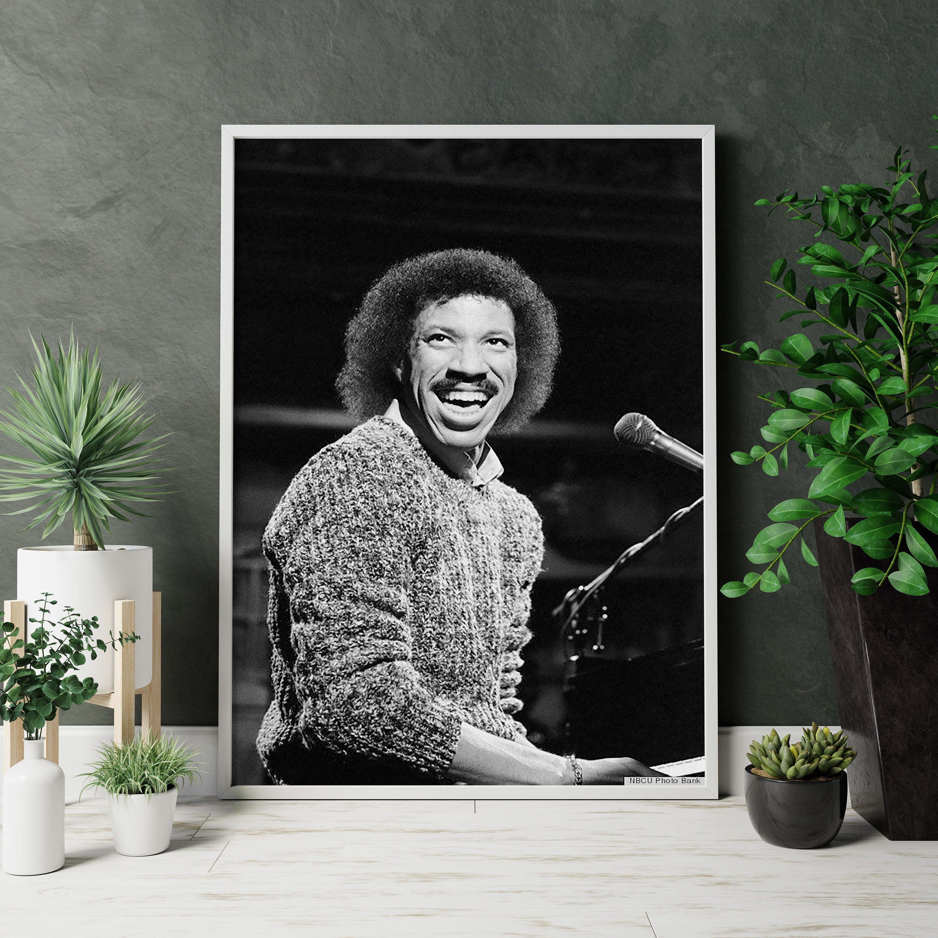 Lionel Richie Canvas Poster