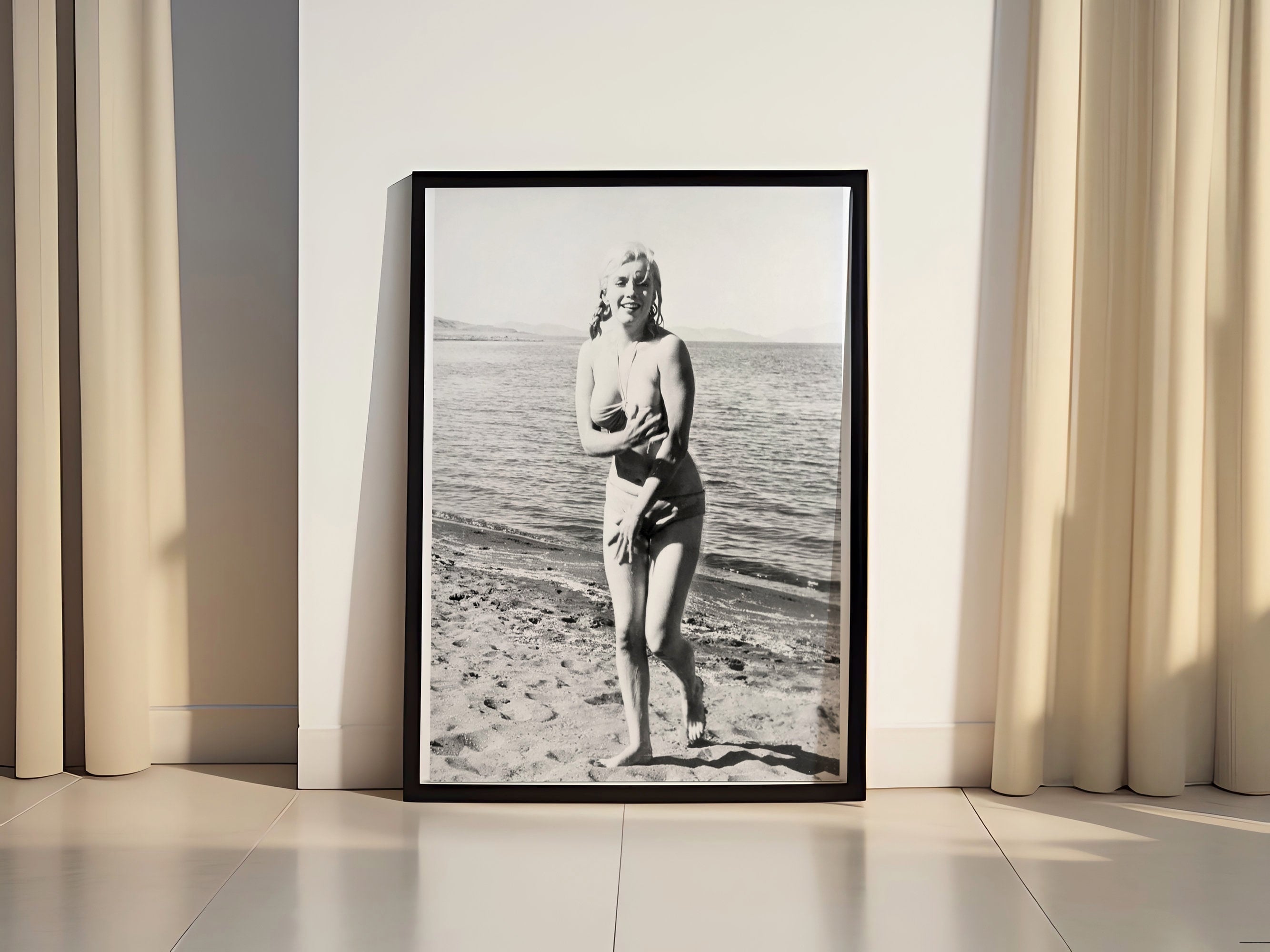 Marilyn Monroe Retro Canvas Poster