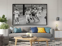 Kathrine Switzer First Woman to Officially Run Boston Marathon Canvas Wall Art - Canvasworkshop