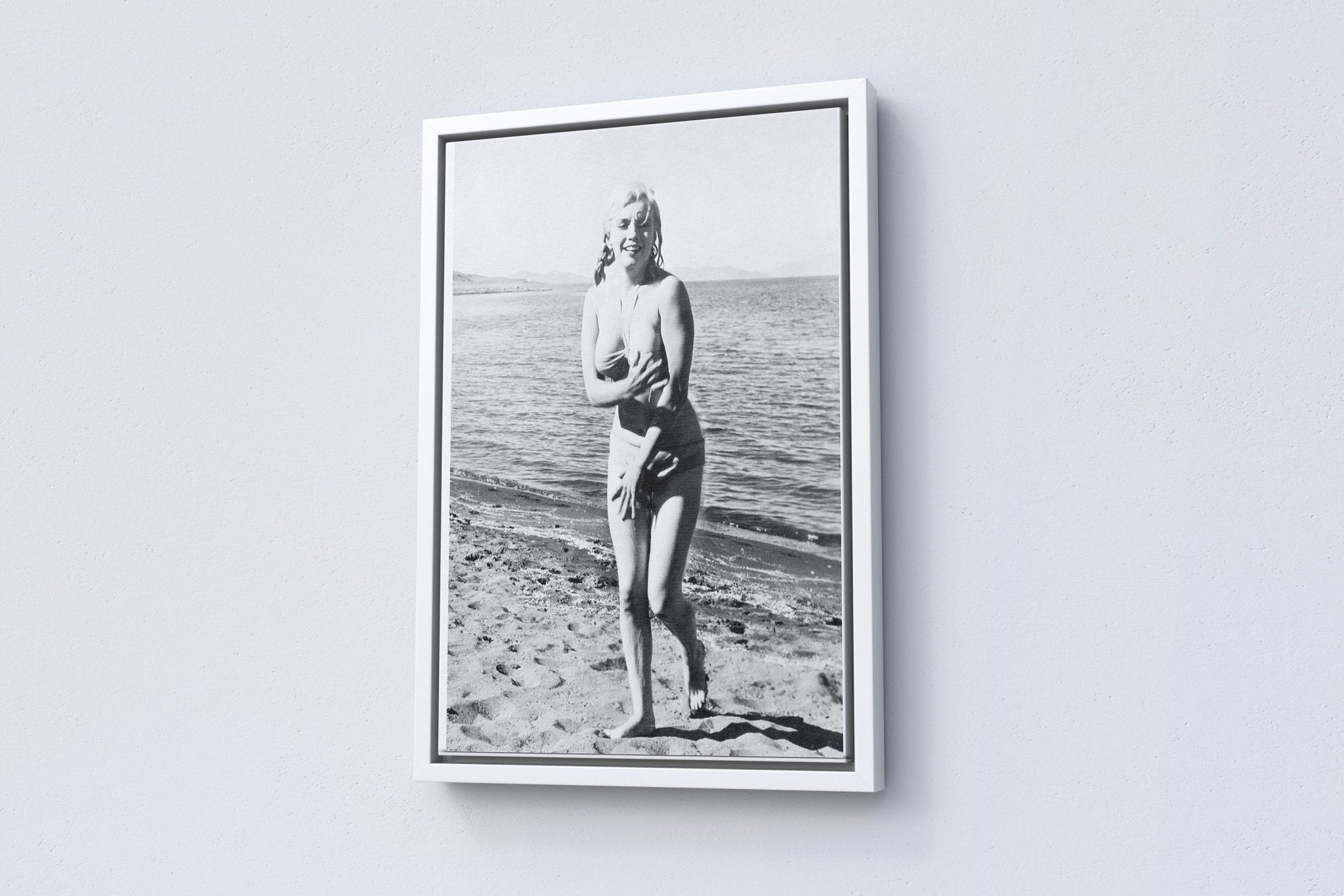 Marilyn Monroe Retro Canvas Poster - Canvasworkshop