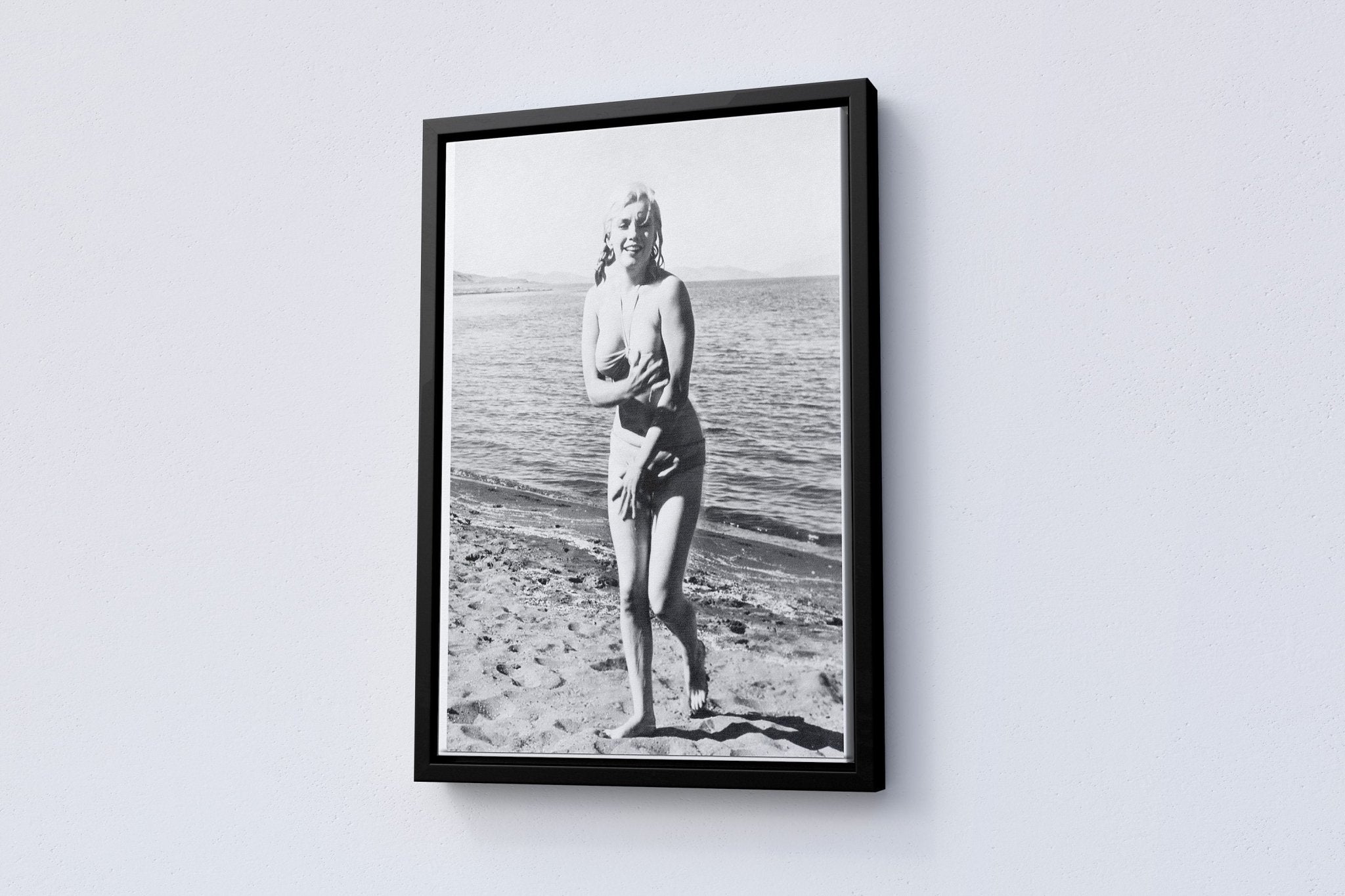 Marilyn Monroe Retro Canvas Poster - Canvasworkshop